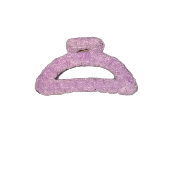 🍁 3/$15 Boutique Fuzzy Hair Clip - Picture 3 of 5